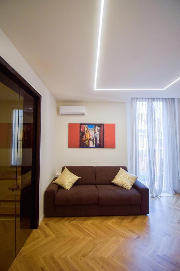 Sibilla Suite Apartment - Via Piella 14 Болонья Экстерьер фото