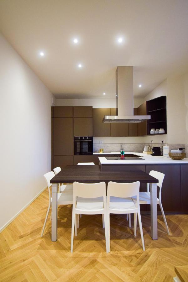 Sibilla Suite Apartment - Via Piella 14 Болонья Экстерьер фото