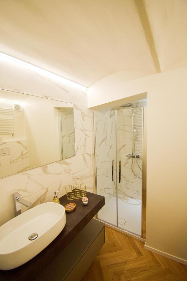 Sibilla Suite Apartment - Via Piella 14 Болонья Экстерьер фото